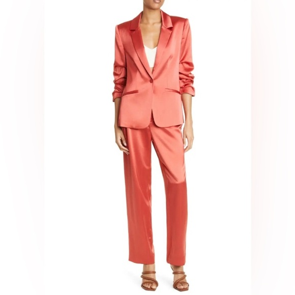 Cinq a Sept
Sumac Kylie Blazer - Picture 1 of 12